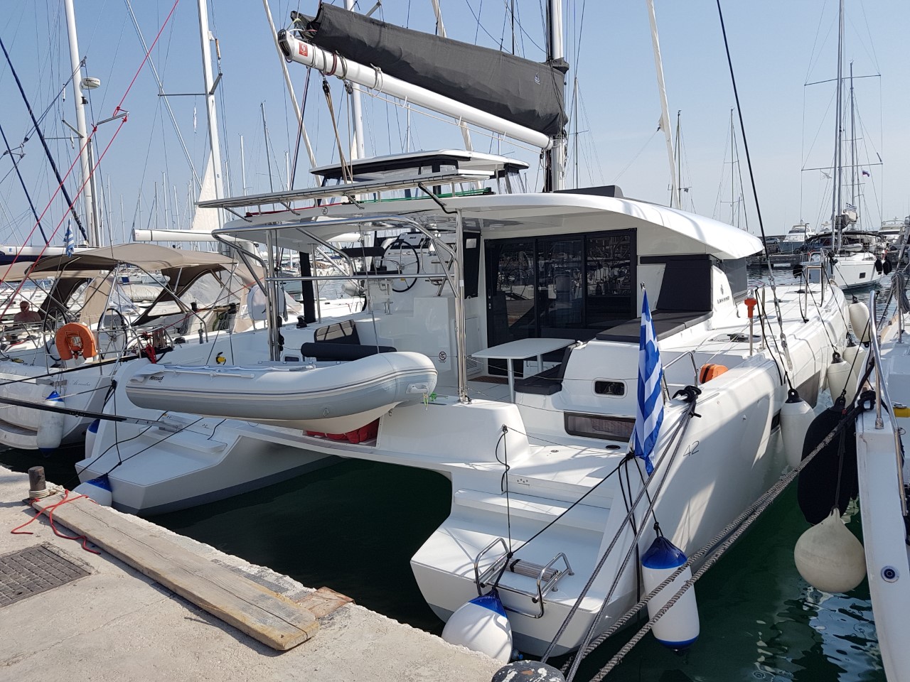 Photo #1 - Lagoon 42 (Agia Irini) en Rhodes - 15675