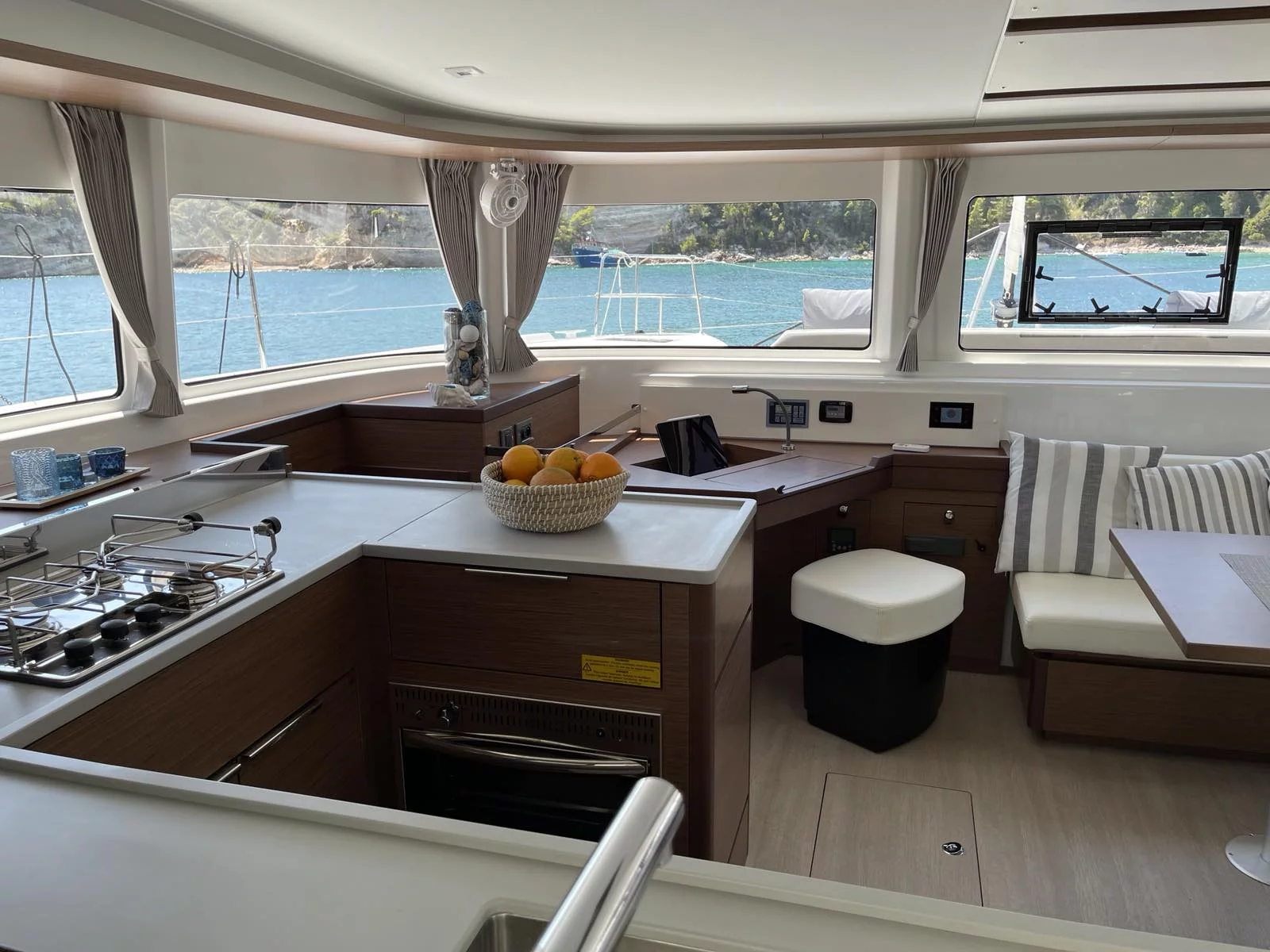 Lagoon 46 (Grand Blue)  - 57
