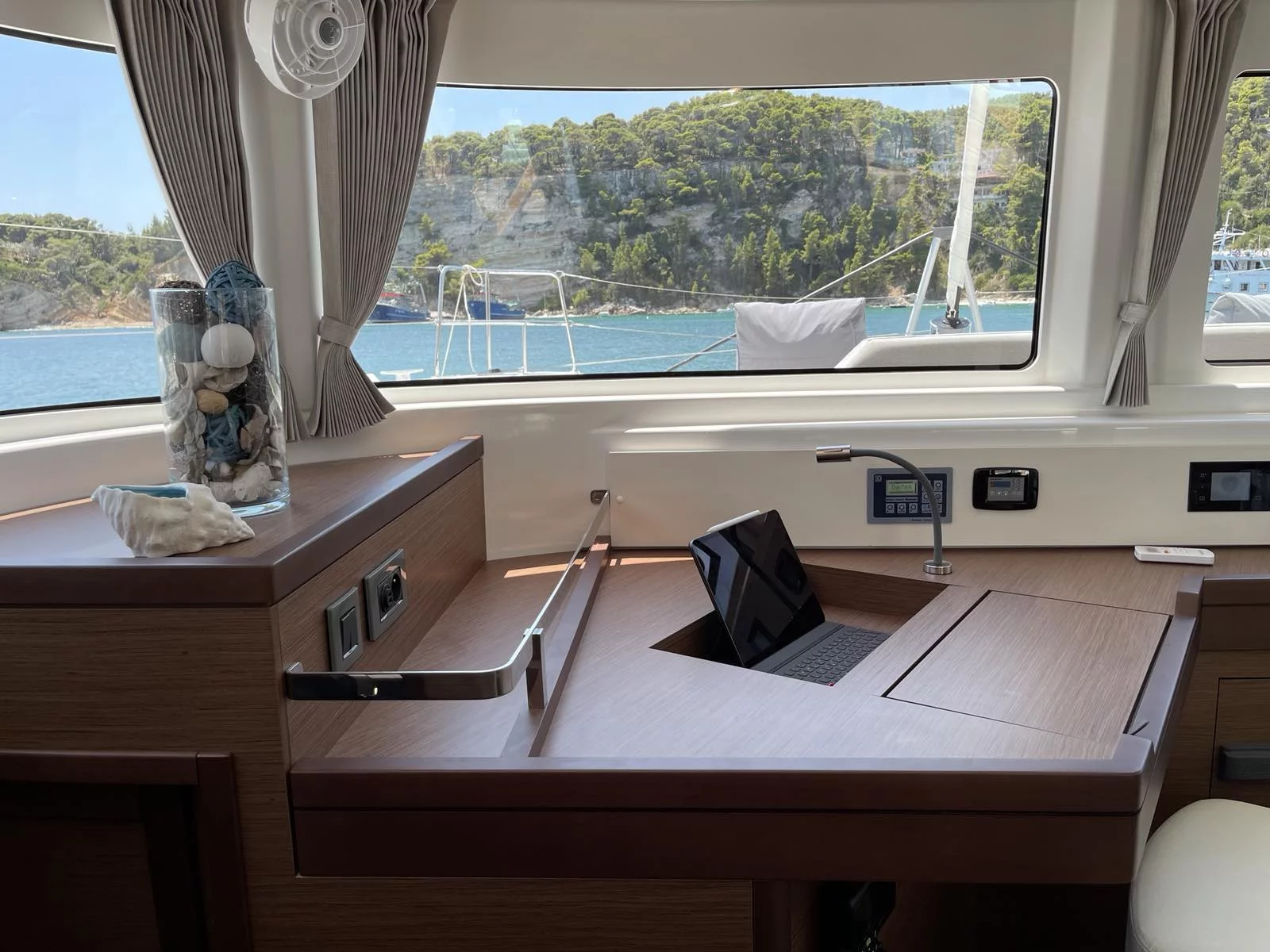 Lagoon 46 (Grand Blue)  - 53