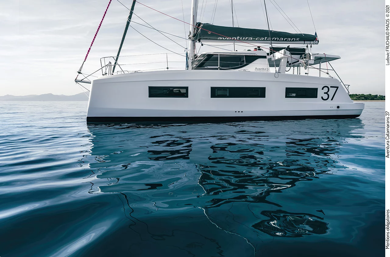 Aventura 37 (Ilusión) Side view - 16