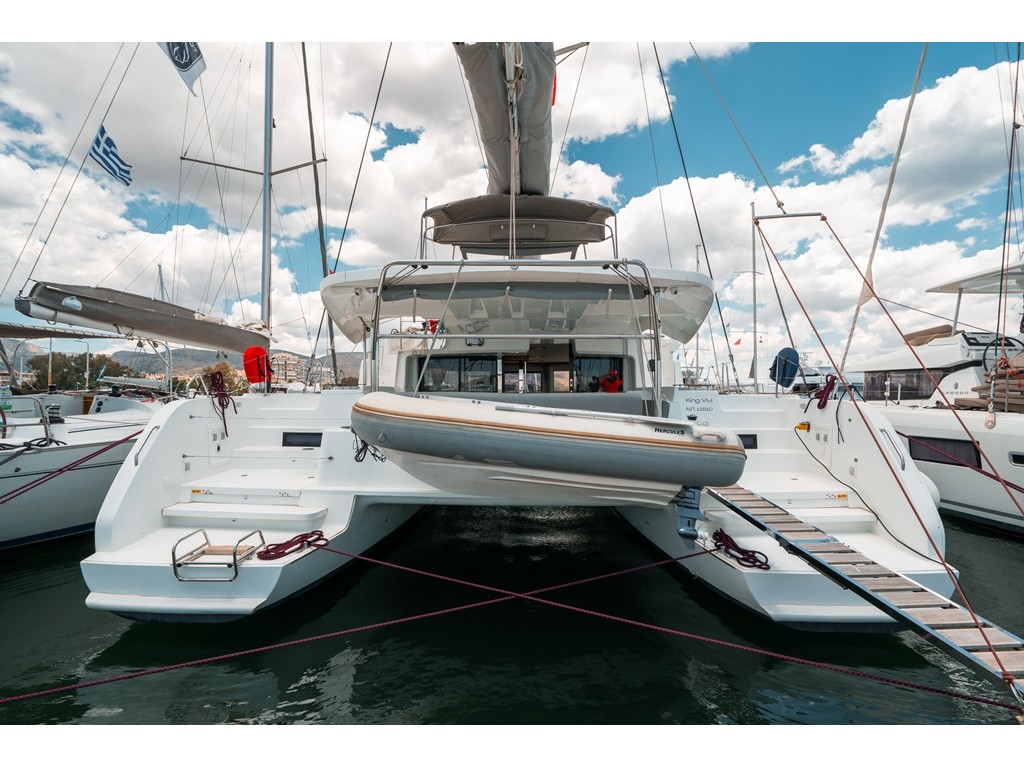 Lagoon 46 — photo 1