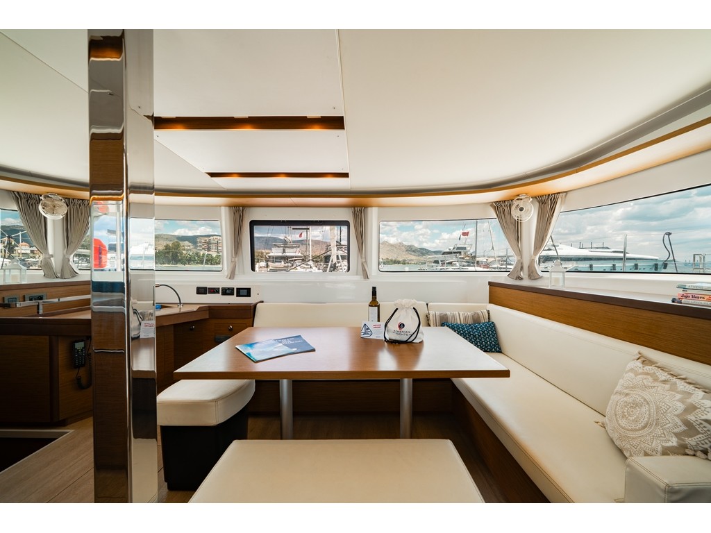 Lagoon 46 — photo 15