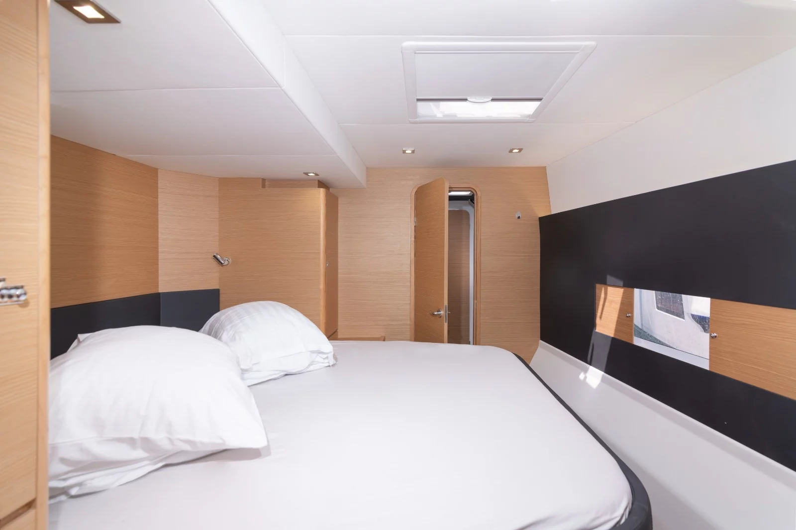 Dufour Catamaran 48 (SEAVEN)  - 25