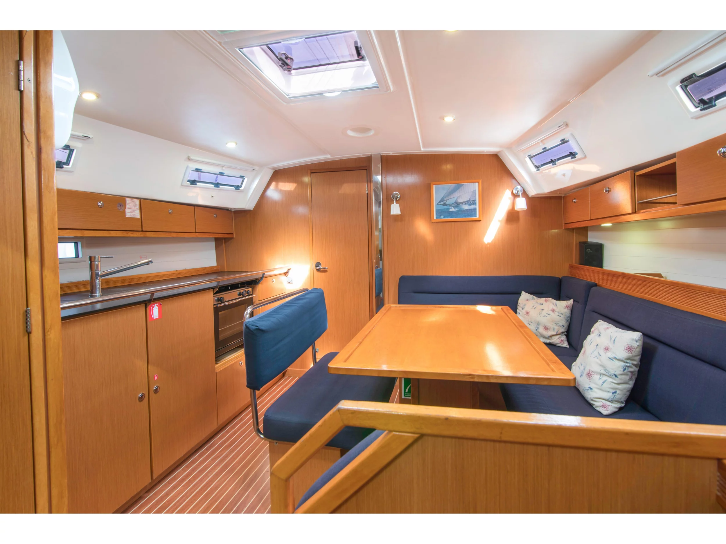 Bavaria Cruiser 40 (Adagio) Interior image - 3