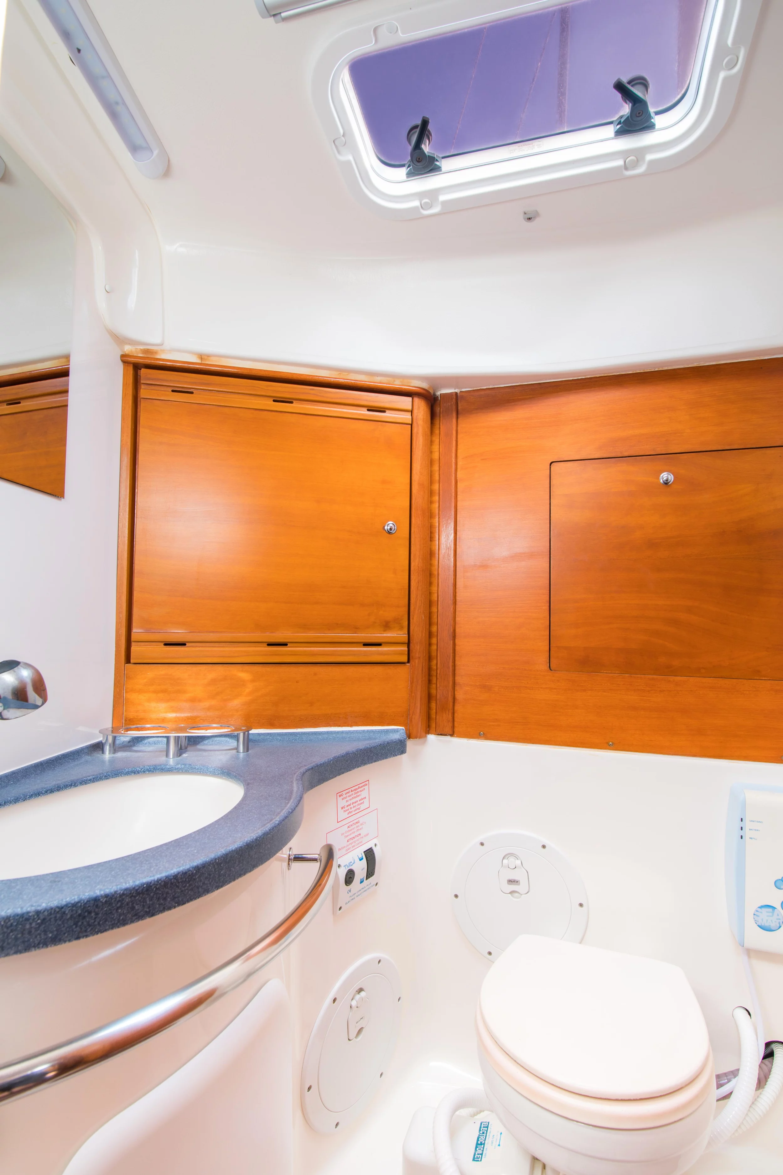 Bavaria 40 Cruiser (Madrugada)  - 11