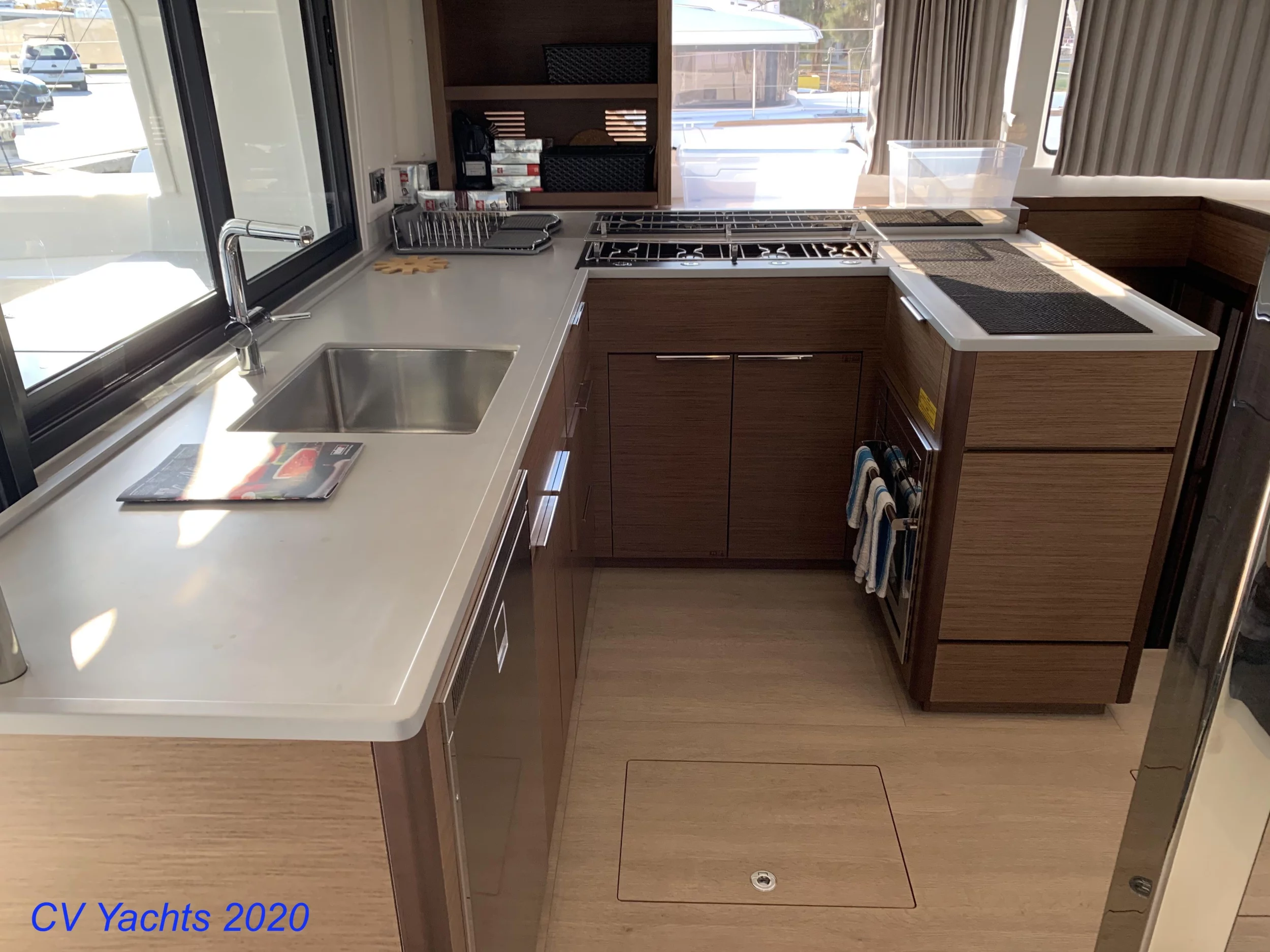 Lagoon 46 (Diamond Seas)  - 23