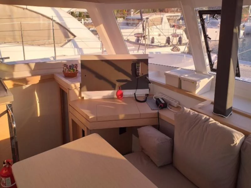 Lucia 40 (El Camino) Interior image - 7