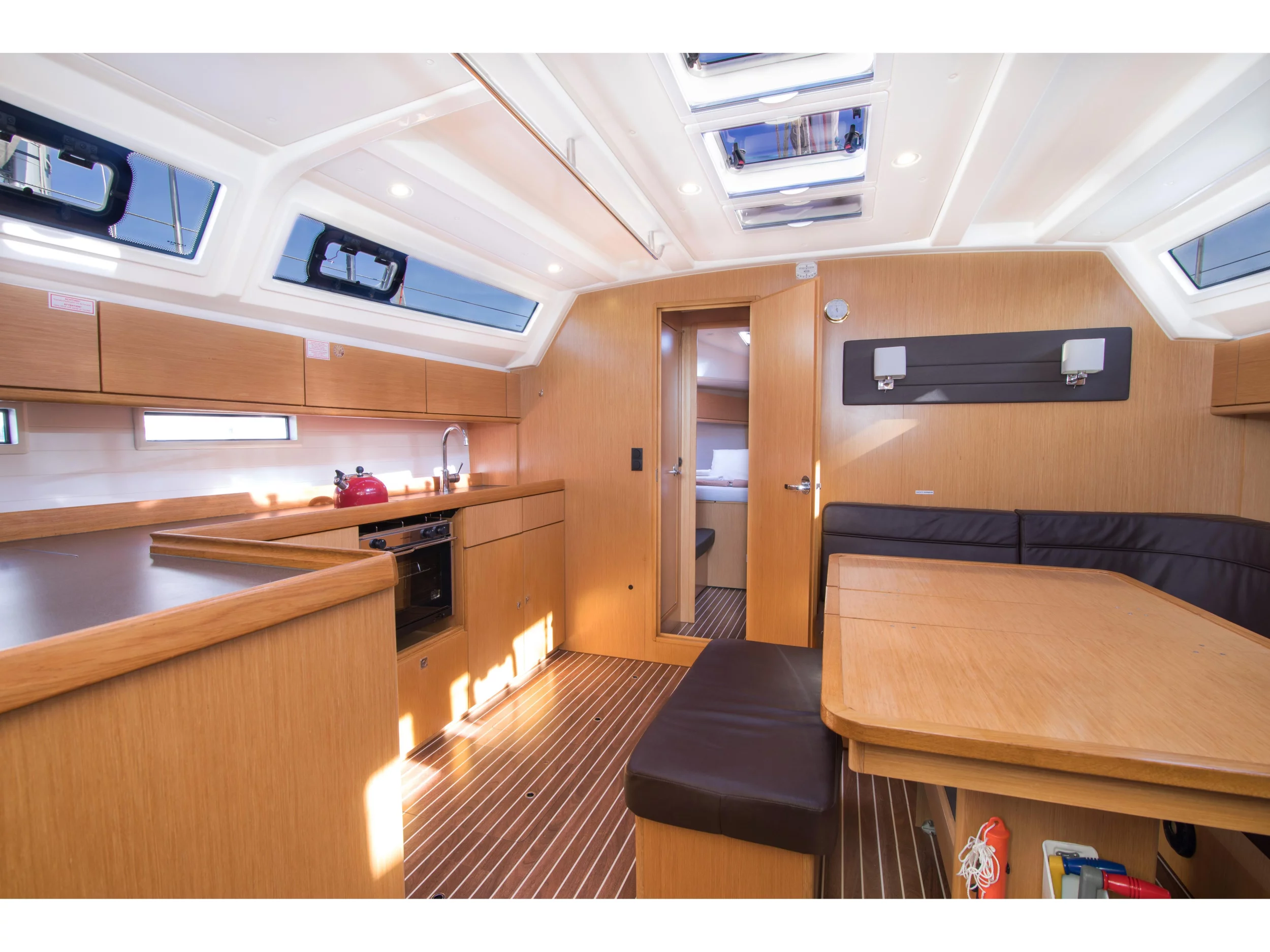 Bavaria Cruiser 46 (Electra) Interior image - 5