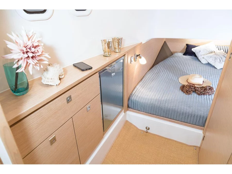 Fjord 38 Express (38 Yaloou Fun) Interior image - 1