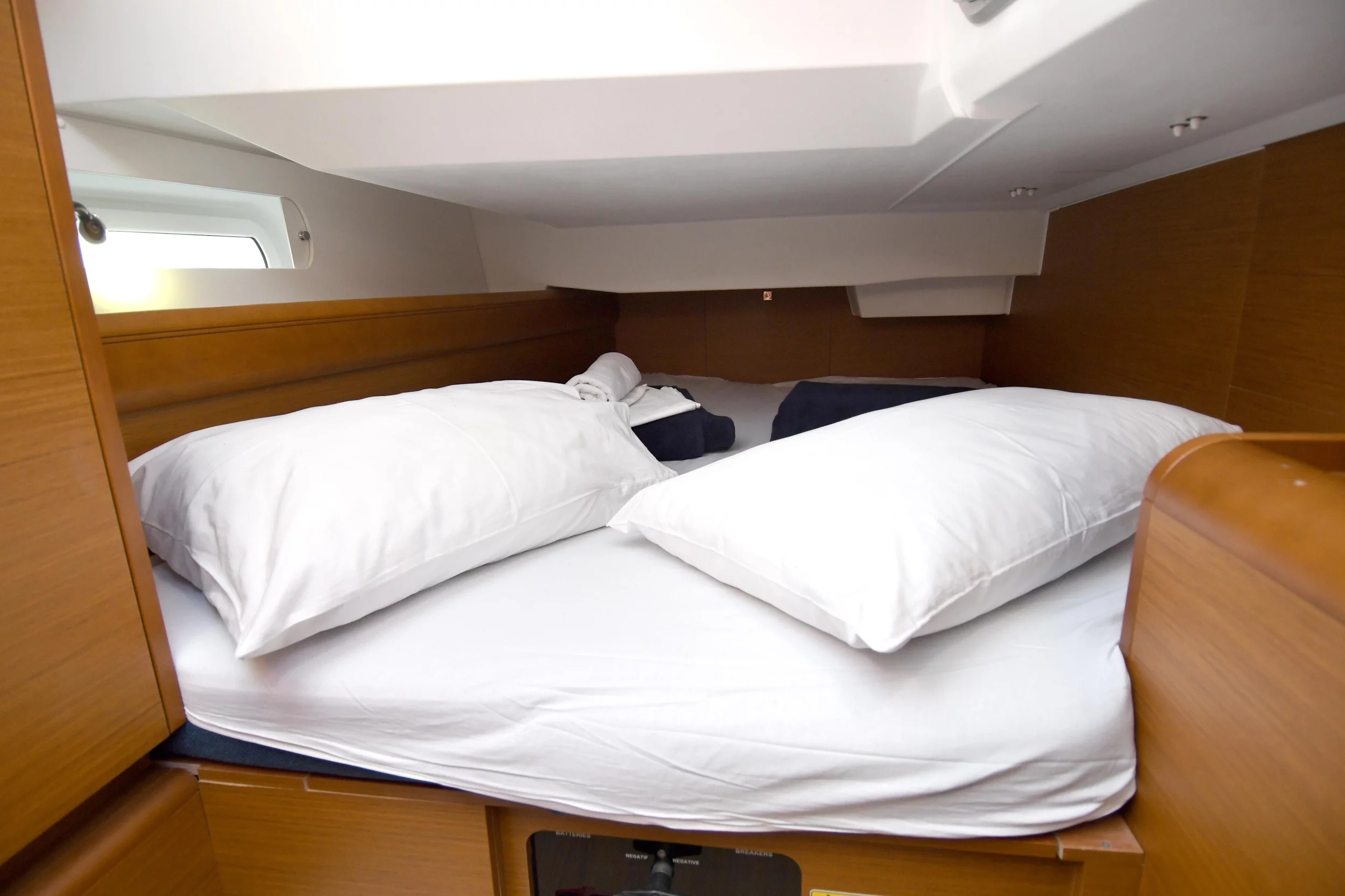 Sun Odyssey 419 (Kiss Kiss)  - 6