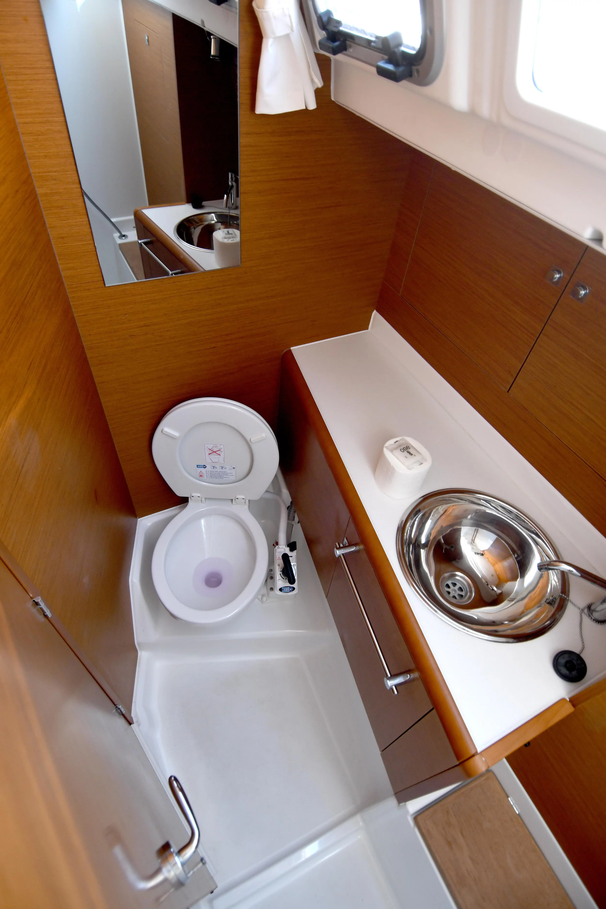 Sun Odyssey 419 (Kiss Kiss)  - 7