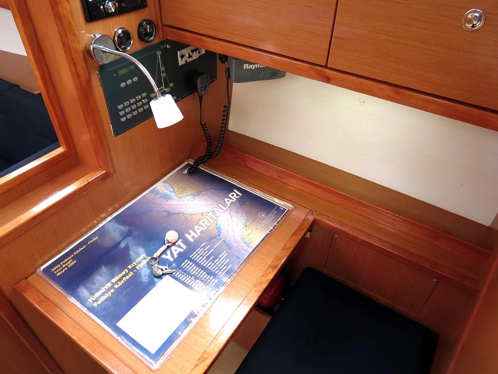 Bavaria Cruiser 40 (Vega)  - 6