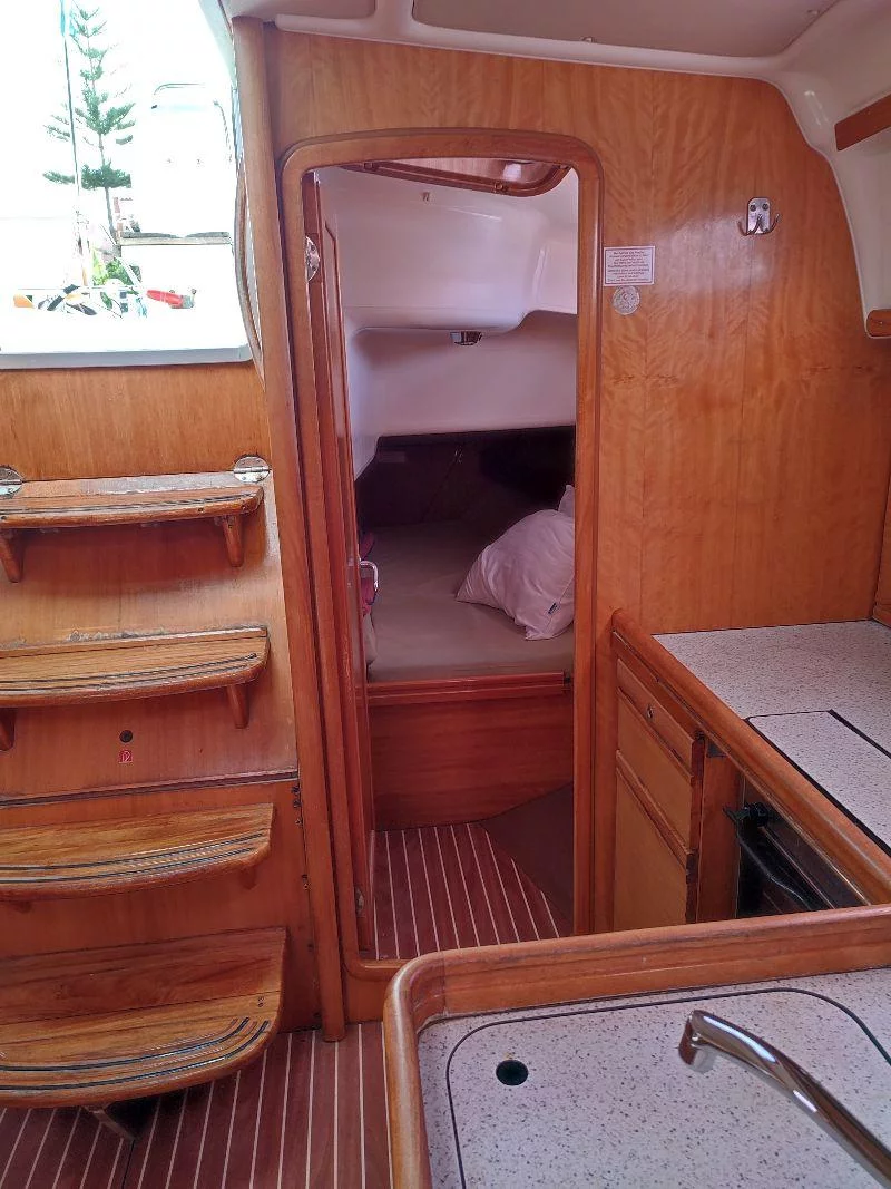 Bavaria 37 Cruiser (Big Blue Horizon)  - 2