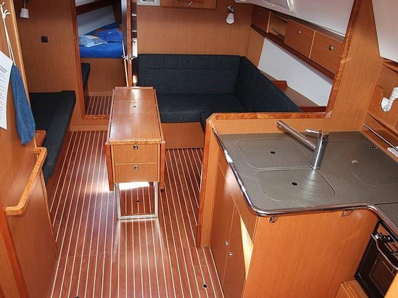 Bavaria 36 Cruiser — photo 14