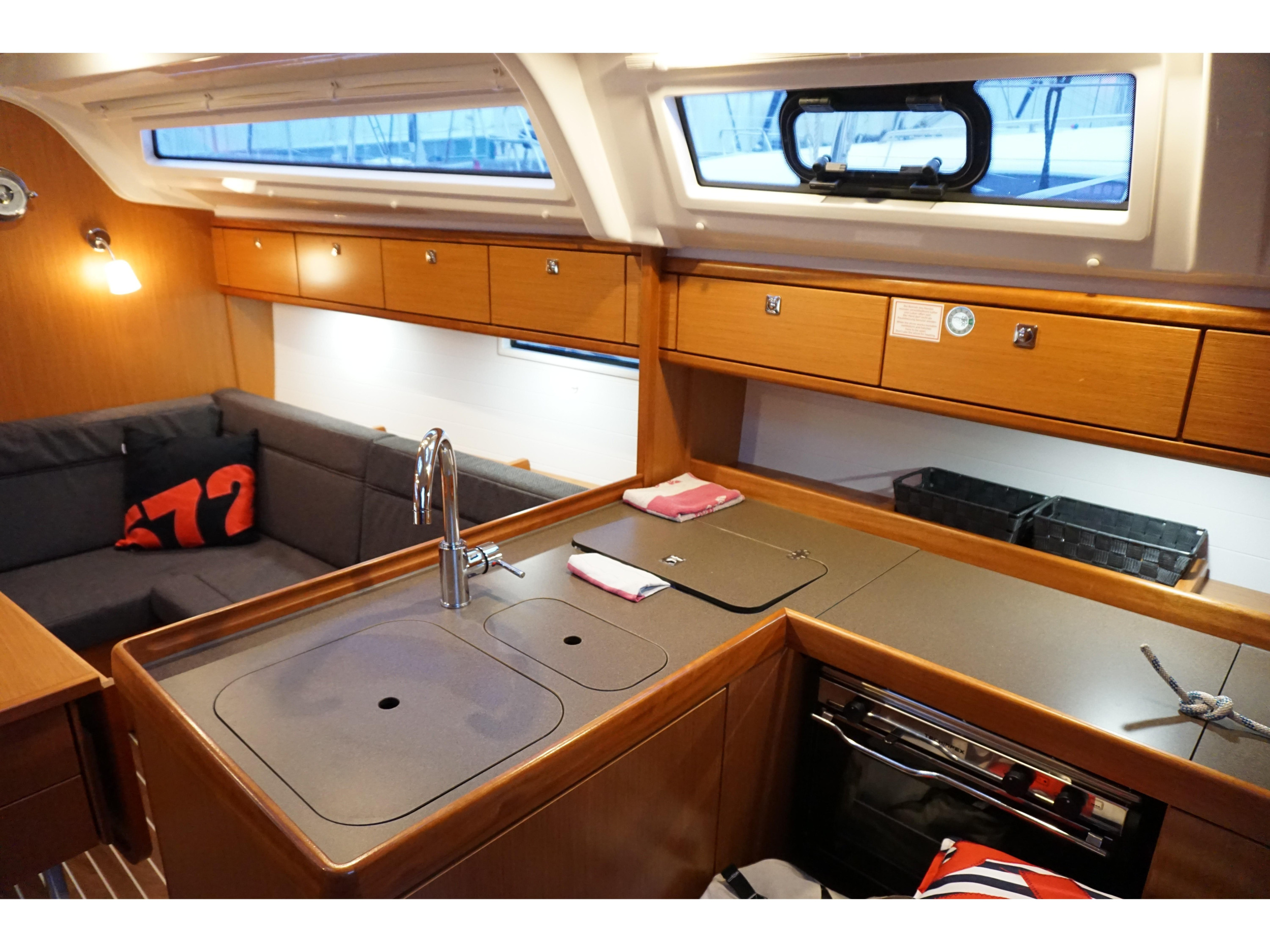 Photo #2 - Bavaria Cruiser 37 (Aventura) in Lemmer - 6992