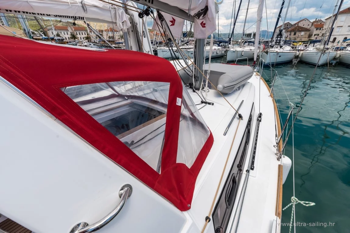 Oceanis 35.1 (BELA)  - 13