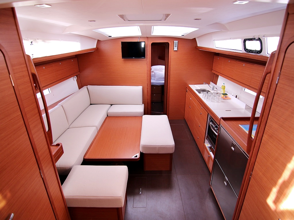 Photo #6 - DUFOUR 460 Grand Large BT (LOLA) en Sukosan - 9725
