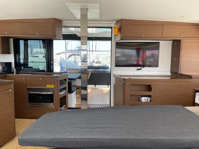 Lagoon 42 — photo 10