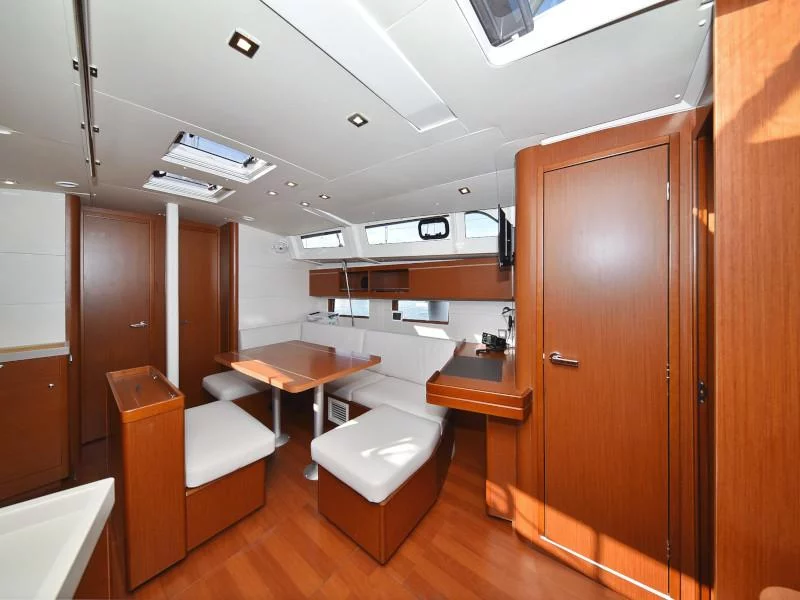 Oceanis 46.1 (Antonela M)  - 4