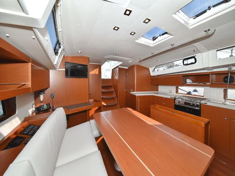 Oceanis 46.1 (Antonela M)  - 30