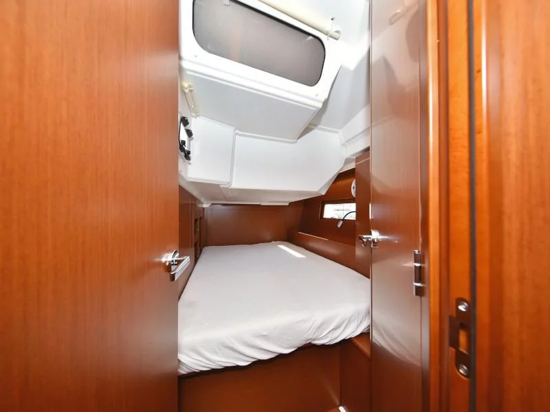 Oceanis 46.1 (Antonela M)  - 35