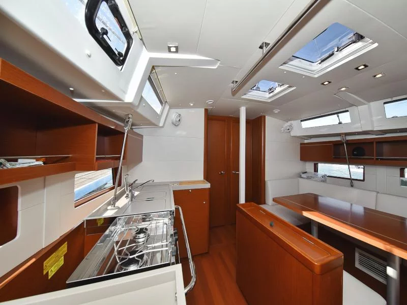 Oceanis 46.1 (Antonela M)  - 13