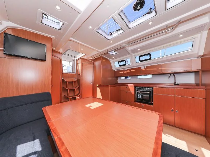 Bavaria Cruiser 46 (Jameson II)  - 38