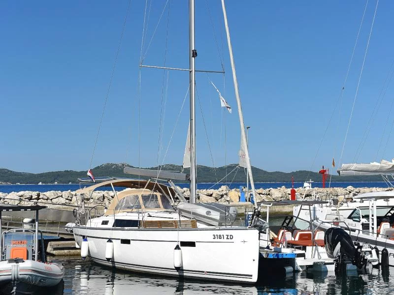Bavaria Cruiser 37 (Lupe)  - 12
