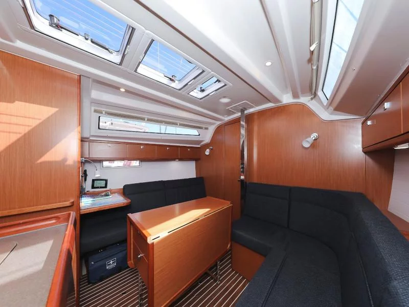 Bavaria Cruiser 37 (Lupe)  - 3