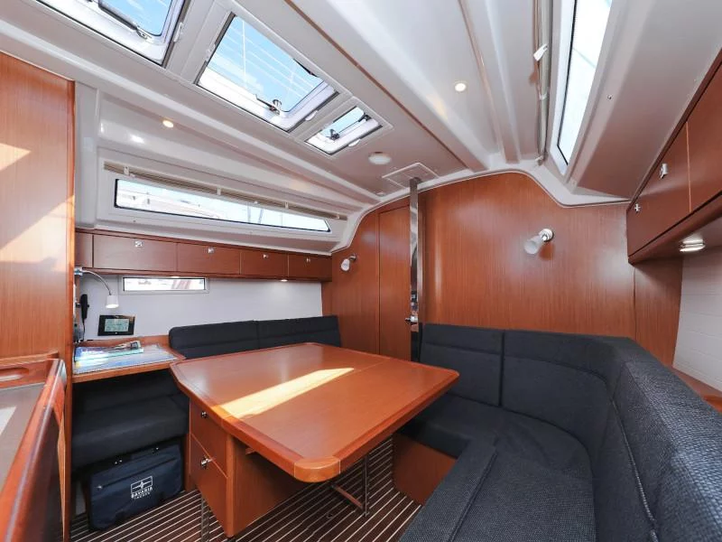 Bavaria Cruiser 37 (Lupe)  - 83