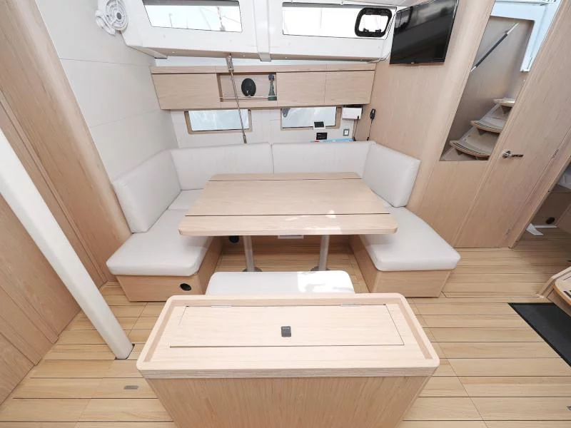 Oceanis 46.1 (MR.WHITE)  - 41