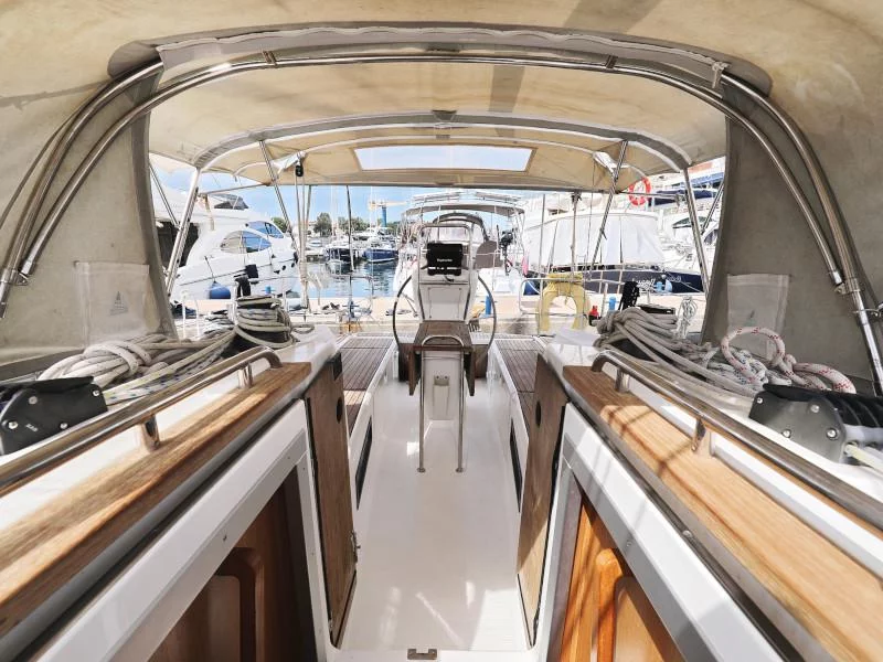 Bavaria 36 Cruiser (Petra M)  - 15