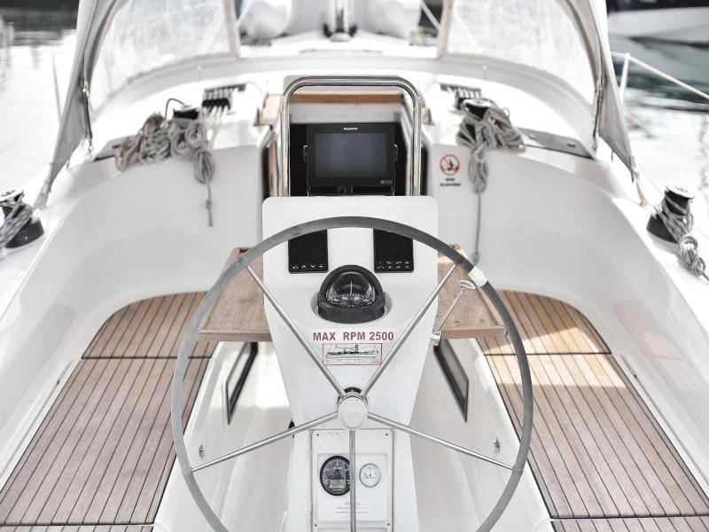 Bavaria 36 Cruiser (Petra M)  - 11