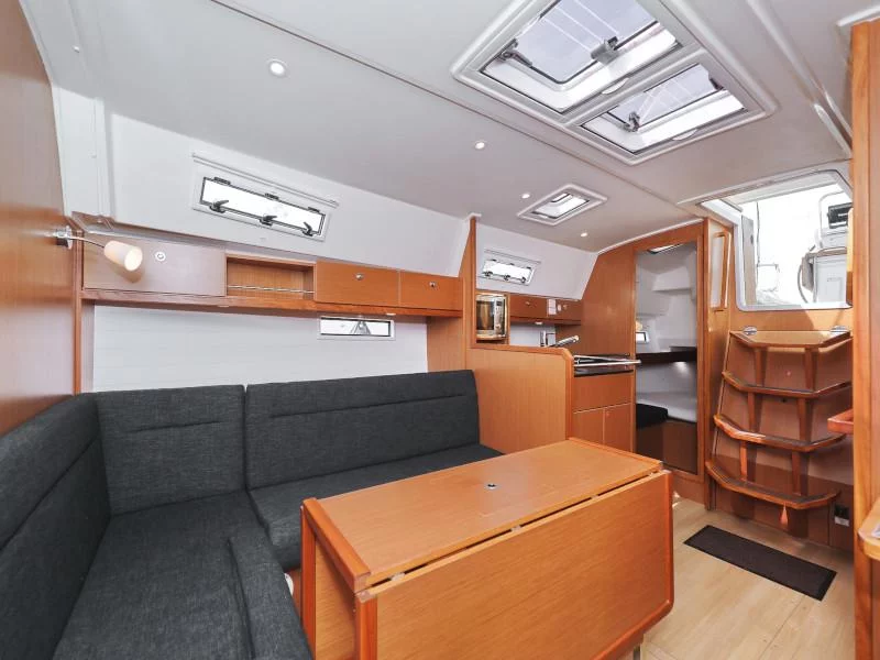 Bavaria 36 Cruiser (Petra M)  - 32