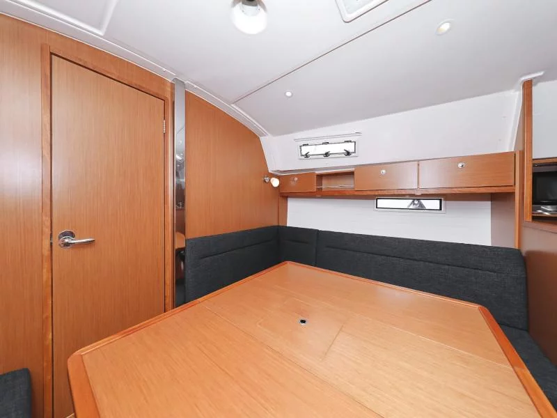 Bavaria 36 Cruiser (Petra M)  - 31