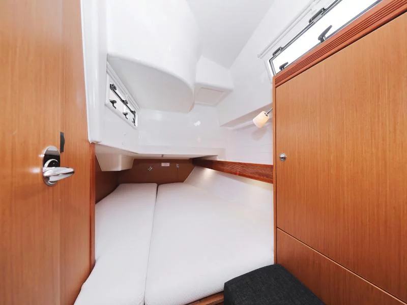 Bavaria 36 Cruiser (Petra M)  - 24