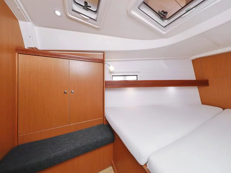 Bavaria 36 Cruiser (Petra M)  - 25