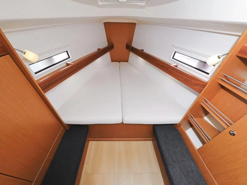 Bavaria 36 Cruiser (Petra M)  - 10