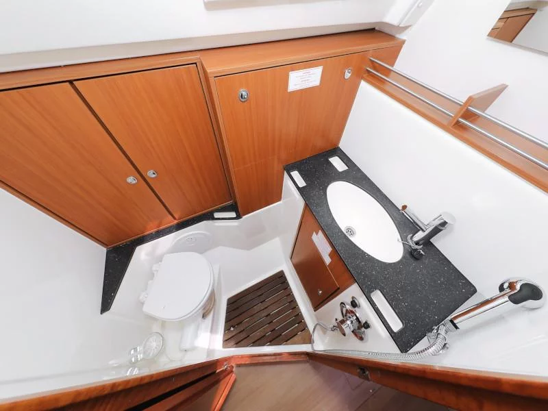 Bavaria 36 Cruiser (Petra M)  - 18