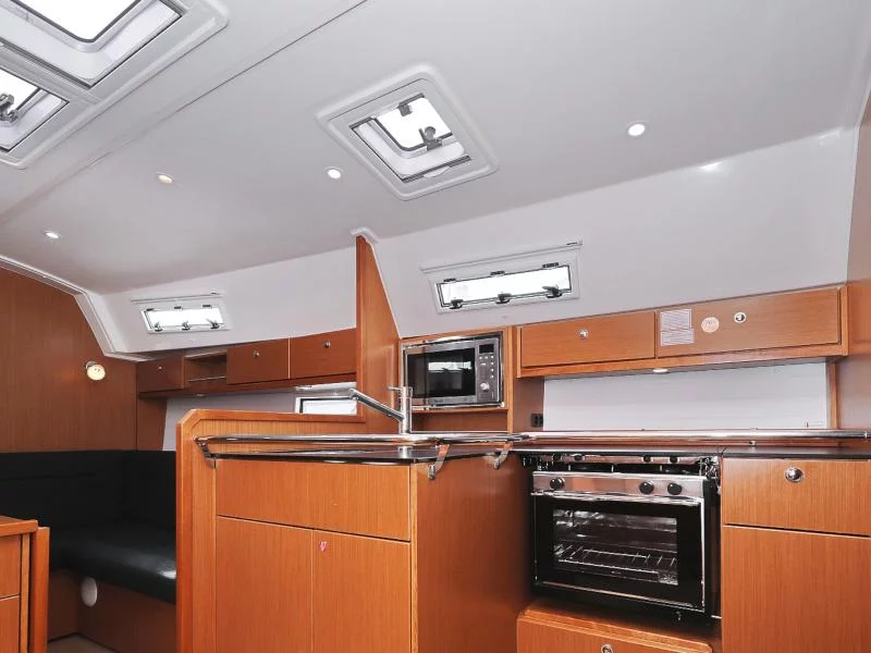 Bavaria 36 Cruiser (Petra M)  - 7