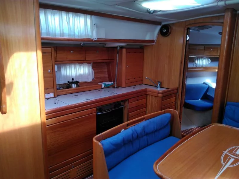 Bavaria 46 (Venus)  - 5