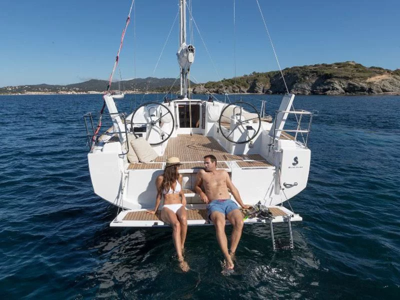 Oceanis 38.1 (Eleven)  - 13