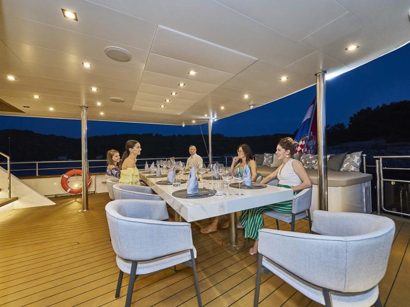 Photo #31 - Luxury Sailing Yacht Dalmatino (Dalmatino) en Split - 8674
