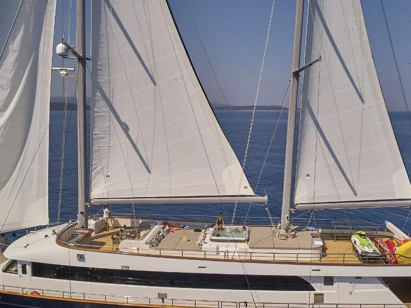Luxury Sailing Yacht Dalmatino (Dalmatino)  - 17