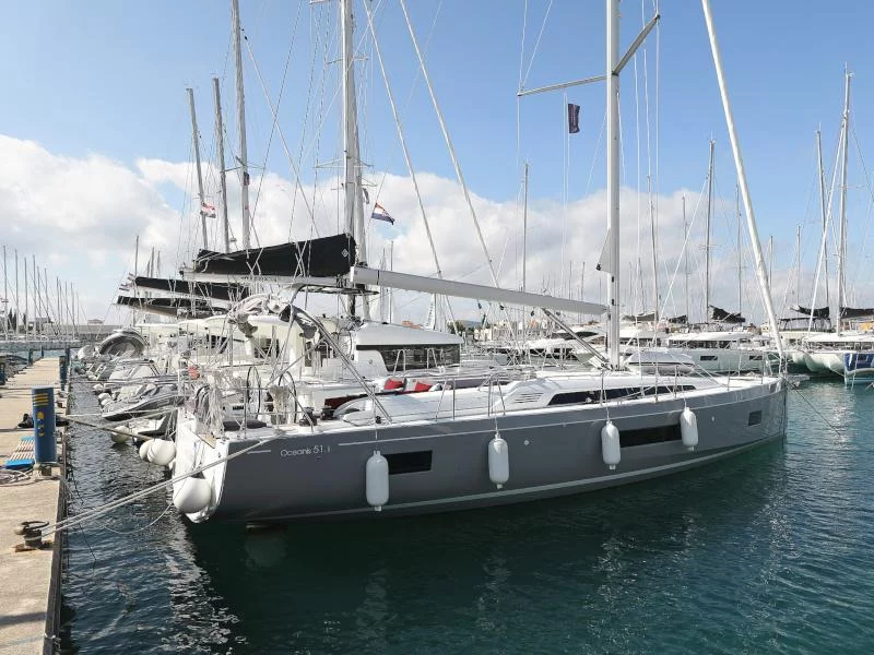 Oceanis 51.1 (GREY GOOSE)  - 39