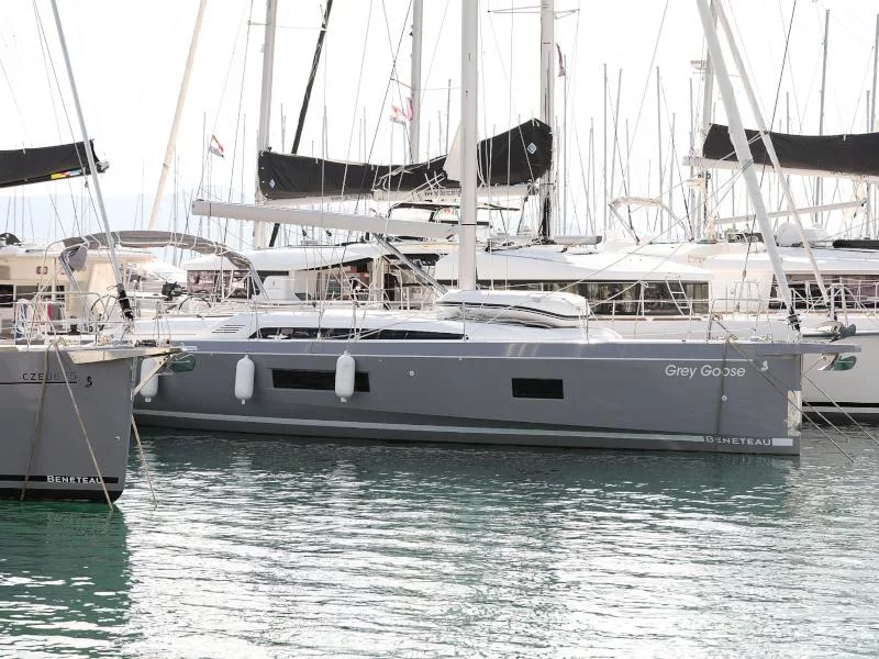 Oceanis 51.1 (GREY GOOSE)  - 62