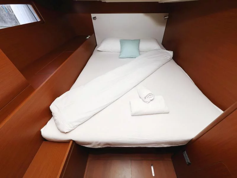 Oceanis 51.1 (GREY GOOSE)  - 68