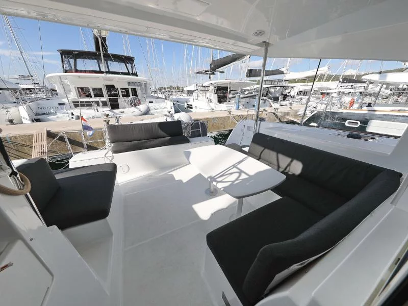 Lagoon 40 (2) (NINA II)  - 26