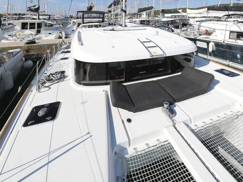 Lagoon 40 (2) (NINA II)  - 18