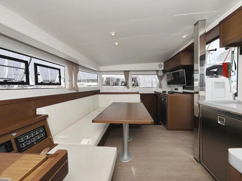 Lagoon 40 (MARI) Interior image - 14